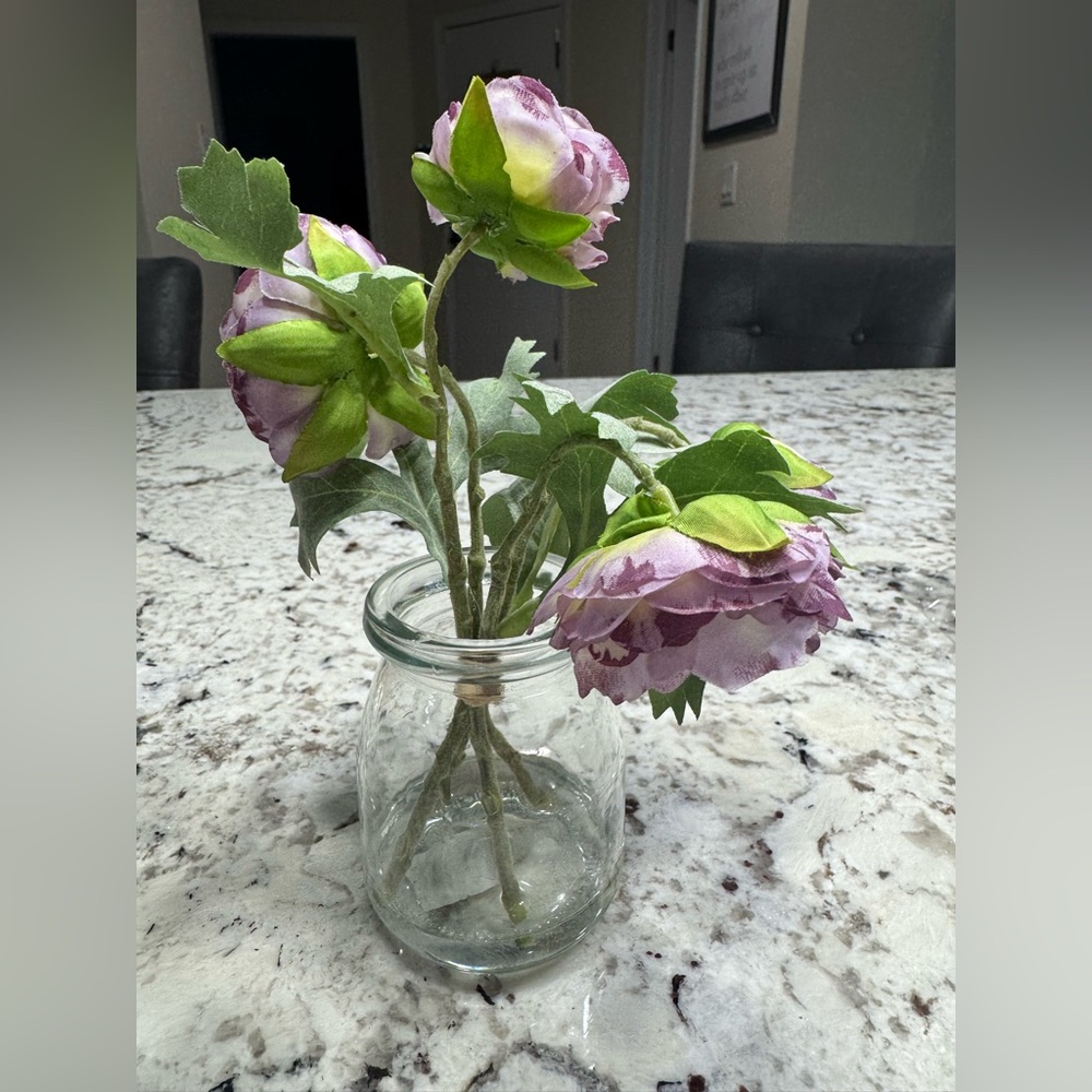 Faux floral / faux flowers / flower arrangements/ home accents